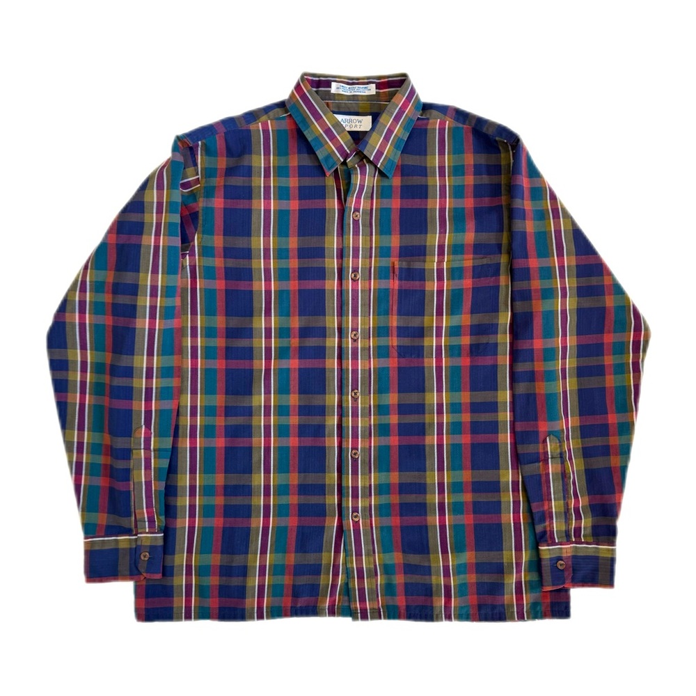 ARROW Sport Men’s long sleeve button-up plaid shirt.